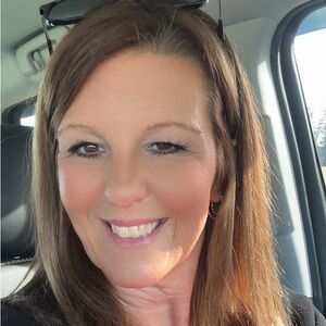 Meet your Posher, Lori